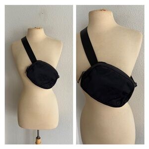 Lululemon Everywhere Belt Bag